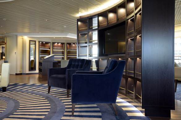 Windstar Star Pride Interior Yacht Club 18.jpg